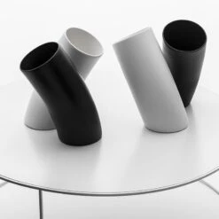 Vaso In Ceramica Abbraccio Adriani E Rossi 9 Vaso In Ceramica Abbraccio Adriani E Rossi -Arredare Moderno vaso in ceramica abbraccio adriani e rossi 2